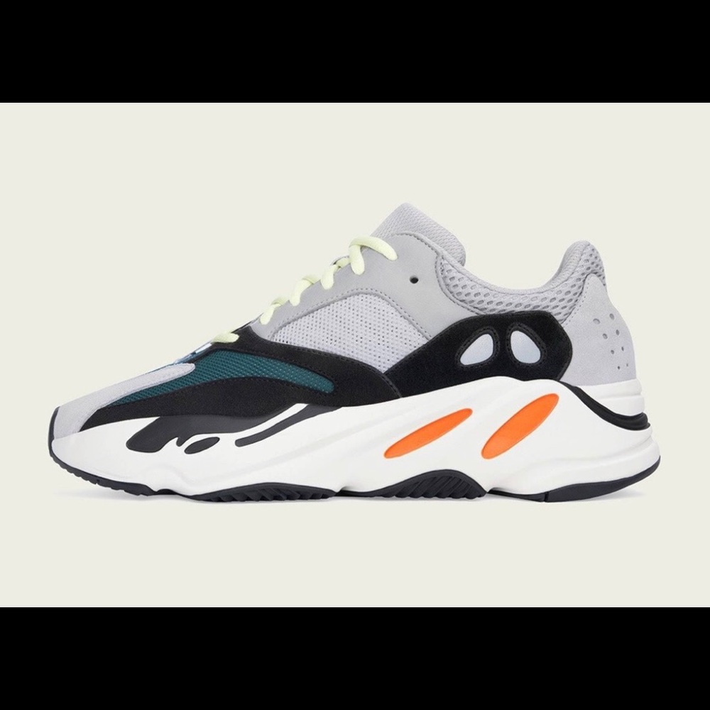 Yeezy boost 700